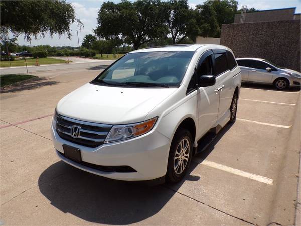 Furgoneta Honda Odyssey EX-L con rampa eléctrica para silla de ruedas, 59 mil millas, $38.900 (Irving, TX)63439000660737123