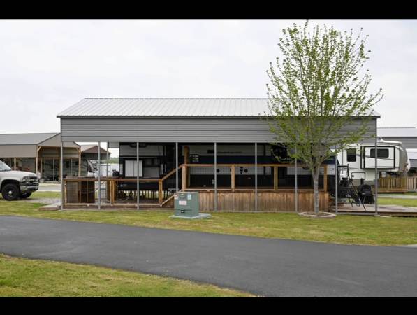 Deck, Awning and great location on Grand Lake - $16,000 (Grand Meridian RV)63470630087939121