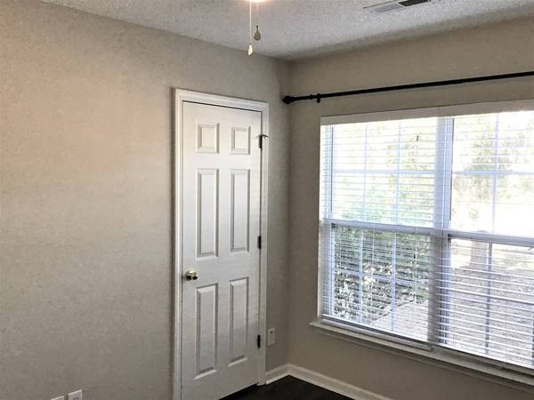 $1,275 / 4br - 1600ft2 - Bright and Modern 4-Bedroom, 2-Bath Home in a Convenient Location (Ladson, SC)64015946800515121