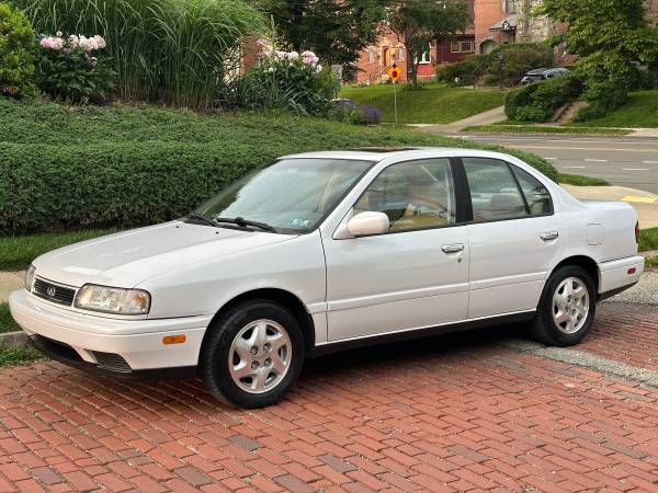 1995 Infiniti G20 - $6,000 (Squirrel Hill)63625169337731122