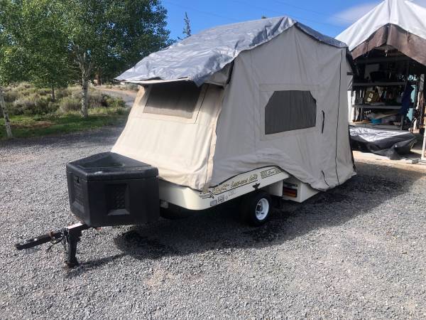 Lees-ure light camp trailer 1