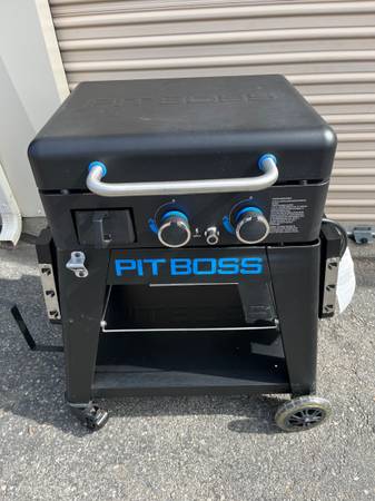 Pit Boss BBQ  w/ tank 1