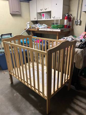 Mini Crib 1