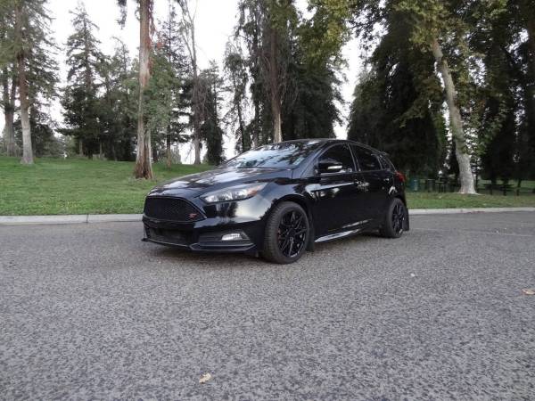 2016 Ford Focus  ST 4dr Hatchback Hatchback 1