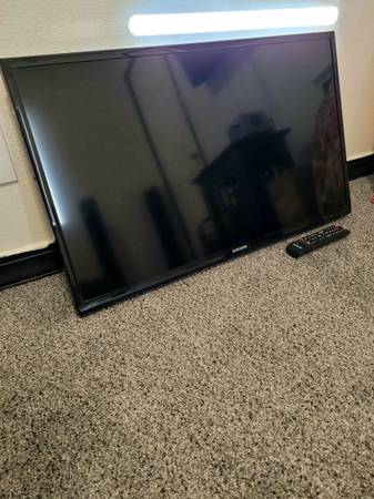 32" TV - SAMSUNG 1