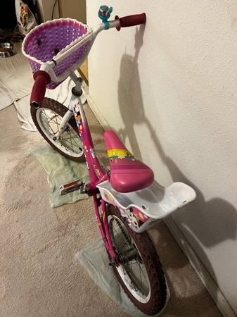 Titan Flor Princesa - Bicicleta para chicas de 16" - $44 (oakland lago merritt / grand)63470434732417123