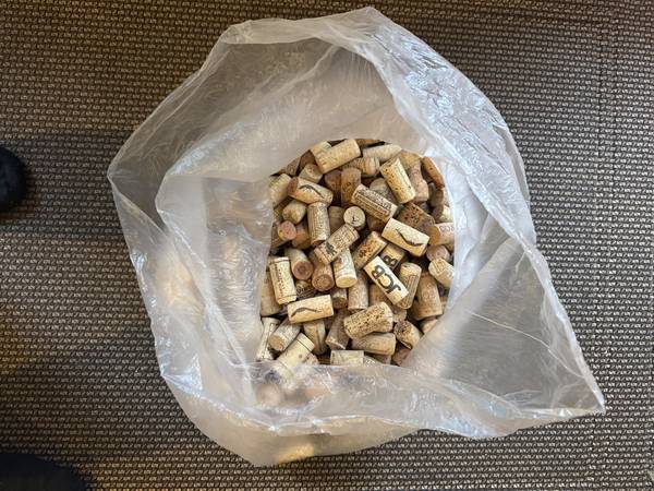 Corks from wine bottles 1