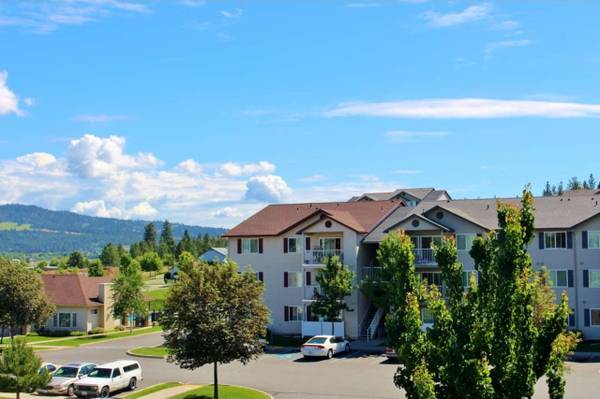 $1,291 / 2br - Air Conditioning, Clubhouse, Garages available (2820 Cherry St, Spokane Valley, WA)63969876969474123