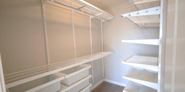 $3,881 / 2br - 1296ft2 - Elegant Wood Cabinets, Expansive Window Views, Package Receiving (1127 15th St, Sacramento, CA)63900567672834122