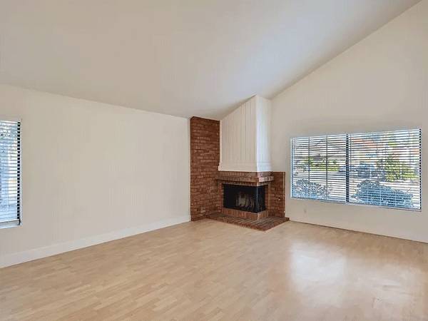 $1,065 / 3br - Charming 3 bedroom and 2.5 bath home in San Diego. (San Diego, CA)63701605266307121