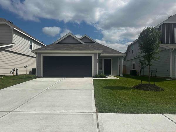 $2100.00 / 3br - 1350ft2 - Conveniently located off Highway 6 near 28863924167643779120