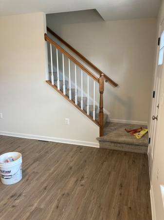 $1,600 / 2br - 0900ft2 - 3 bedroom 1 1.5 bath duplex63953078800387124