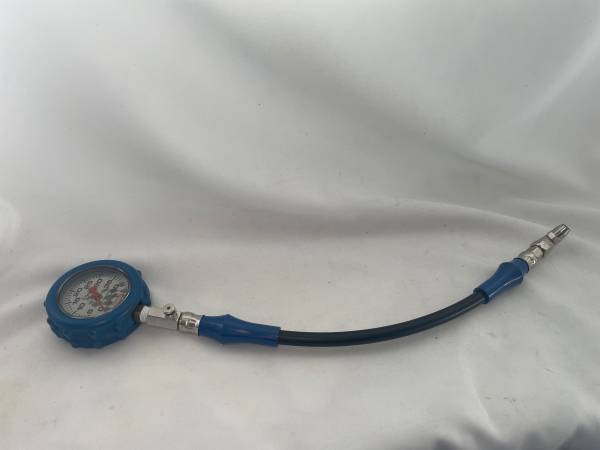 Quick Car Liquid Air Pressure Gage - 40 psi. 1