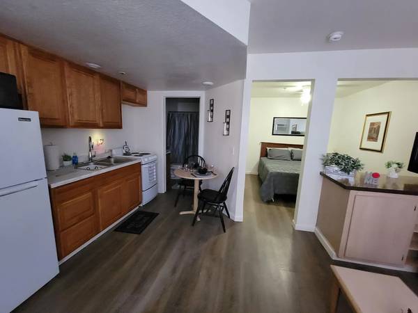 $895 / 500ft2 - Sunset Apartments for rent (Bullhead)63618517891201121
