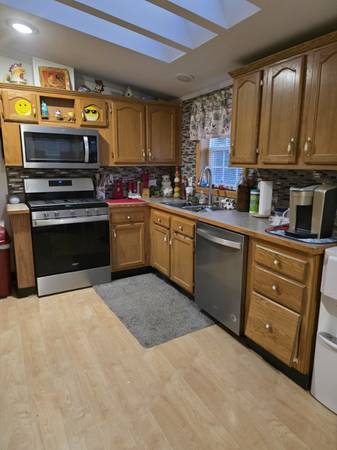 $2,650 / 3br - 1600ft2 - Beautiful upgrade 3B, 2.5B, 2 car garage w/ breezeway (Rochester)63931789511939123