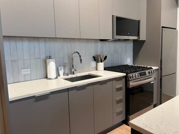 Studio Sublet starting ASAP - Flexible 1