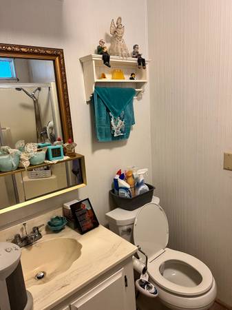 $1,000 / 1br - Comfy Room & Private Bathroom (in a shared mobilehome) (Newbury Park)63800428504193123