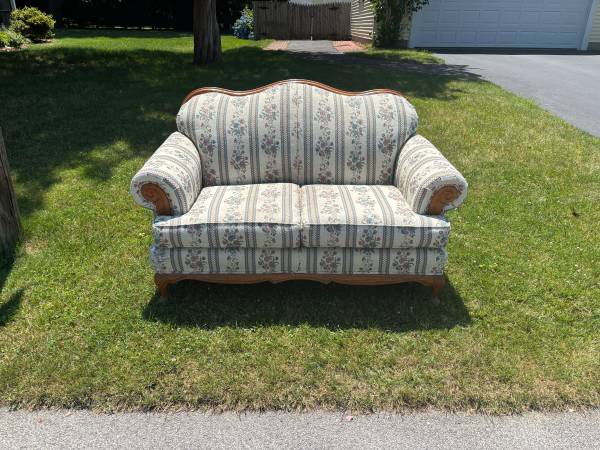 Curb alert - free stuff! 1