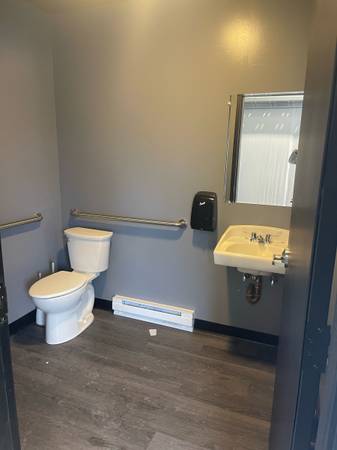 $1,800 / 1300ft2 - Norton/ Easton- Boutique Industrial Garage Bays/ Yard Storage (Norton)64194265957635124