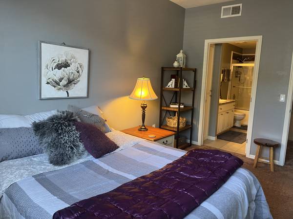 $399 / 3br - 1082ft2 - Convenient Location - Popular Area FOR SALE64024824699522121