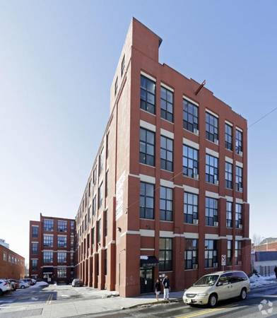Nice size 1 bedroom/ 1 bathroom apt for rent! 1