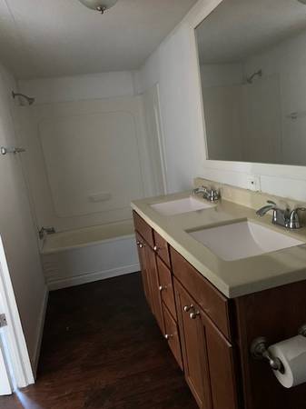 $1,295 / 2br - 1200ft2 - 2521 Michigan Av. 2/1 (Panama City)63813013310979122