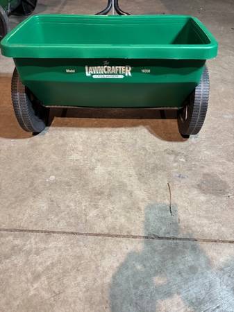 Fertilizer Spreader 1