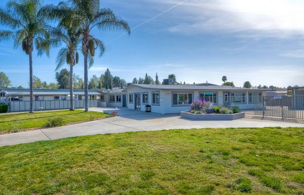 $2,795 / 2br - Comunidad de 55+ tiene una casa asequible en alquiler!63663921810305121