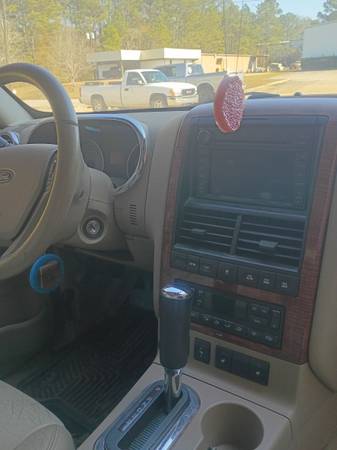 Ford explorer 1