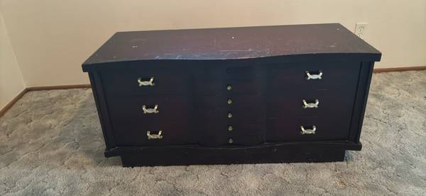 Chest, storage 1