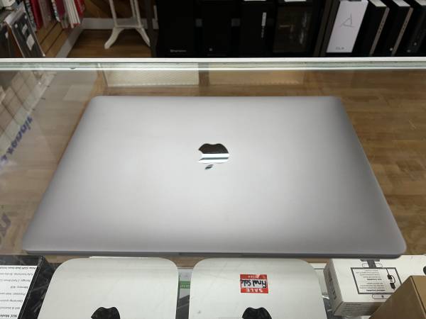 Macbook Pro 13 inch 2020 M1 8GB RAM 256GB SSD - electronics - by