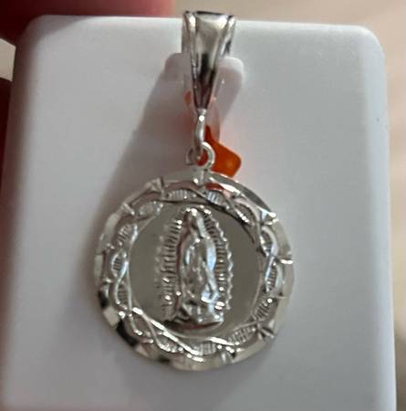 Pendants no chain 1