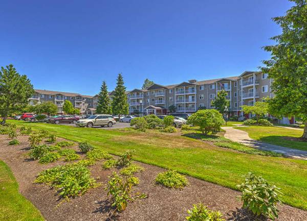 $1,694 / 2br - Salón de belleza, centro de negocios, lavadora (9615 Holly Drive, Everett, WA)63688532153985123