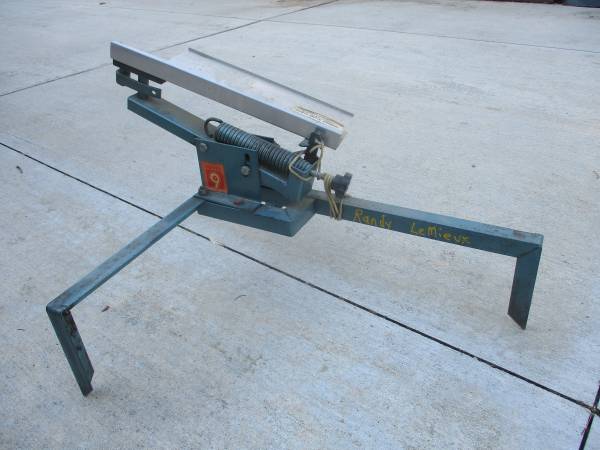 Hoppes Clay Target Thrower w/ 60 Clay Targets 1