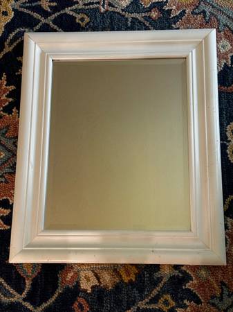 White mirror 1