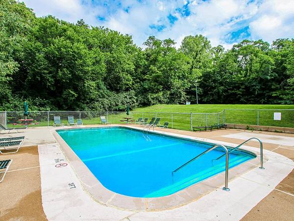 Off Street Parking, Extra Storage, Full Kitchen 1