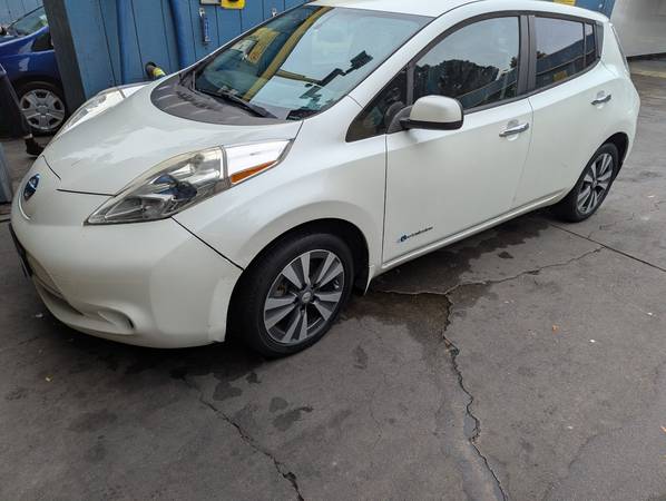 2015 Nissan Leaf SV - $4,570 (berkeley north / hills)63470417430785121
