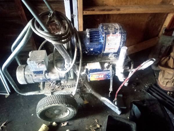 Graco 5900 convertable airless paint sprayer. 1