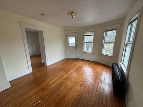 $1,795 / 4br - Bright apt w/ large kitchen, spacious rooms, & beautiful wood floors (Torrington)64020519155969122