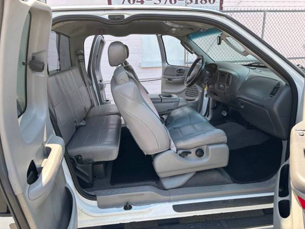 2002 Ford F-150 Lariat 4 - Photo 10