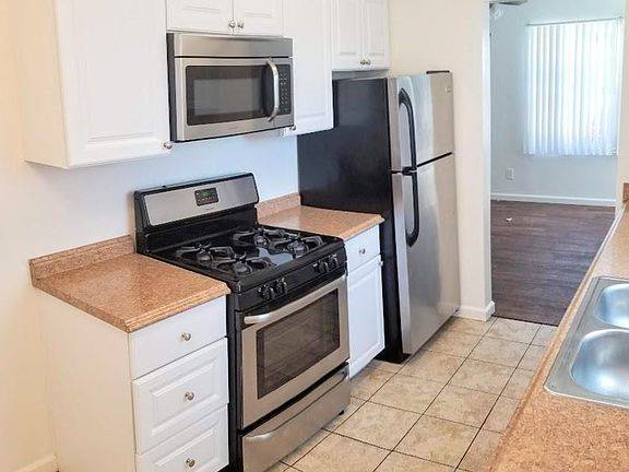 $1,100 / 1br - Updated 2BR Apartment | Near Richmond BART | Gated Parking & Laundry O (Shelltown)63998456285826120