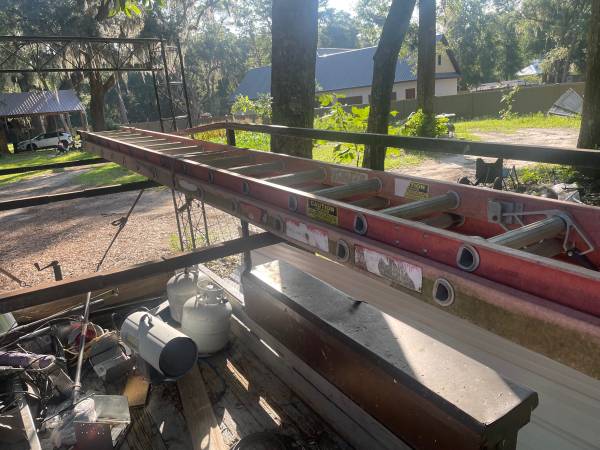 32 ft extension ladder 1