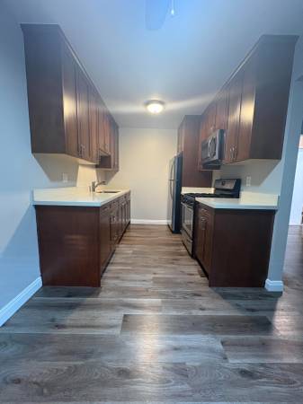 $1,925 / 2br - 1030ft2 - Spacious 2Bed/1 Bath Avaiable Now! (oakland east)64049799078913123