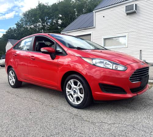 2014 Ford Fiesta SE, coche de Florida, sin óxido, todo eléctrico, Bluetooth, único propietario - $7.990 (Hampton, NH, Ruta 1)63470891256193121