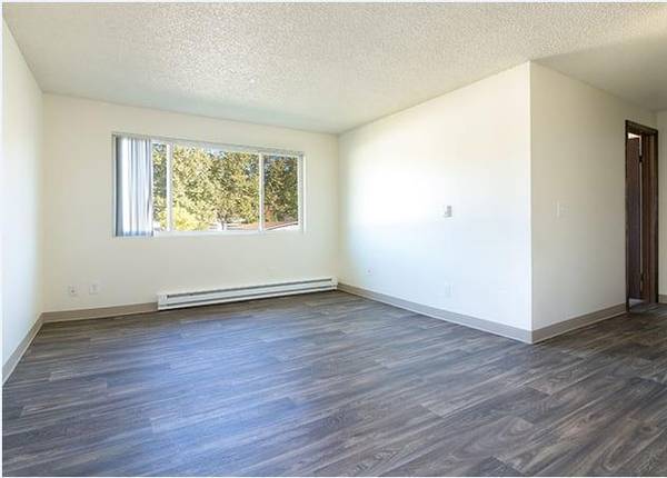 Ample Storage Space, Community Room, Ceiling Fan, Off Street Parking 1