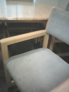 Dinning table with 4 chairs Swivel Caster Nice 1