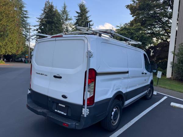 2017 Ford Transit 250 Camión de Carga - $13,90063482871649923124