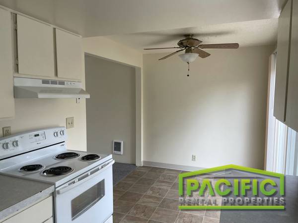 $1,245 / 2br - 925ft2 - 157 Garfield St (Ashland)63654692688897123