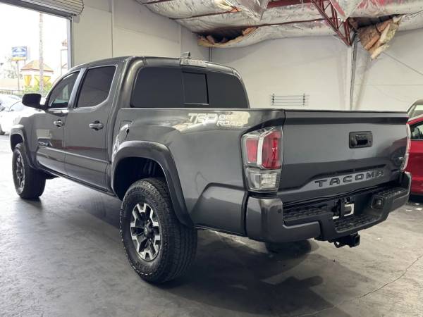 2023 Toyota Tacoma TRD Off-Road - Photo 2