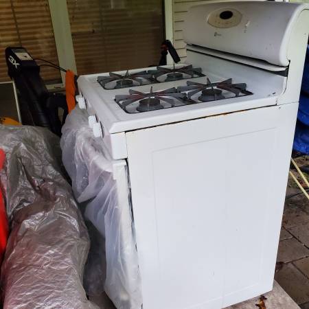 Whirlpool gas range
